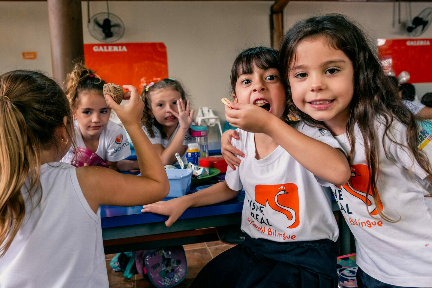 Clara na escola Clara na escola
